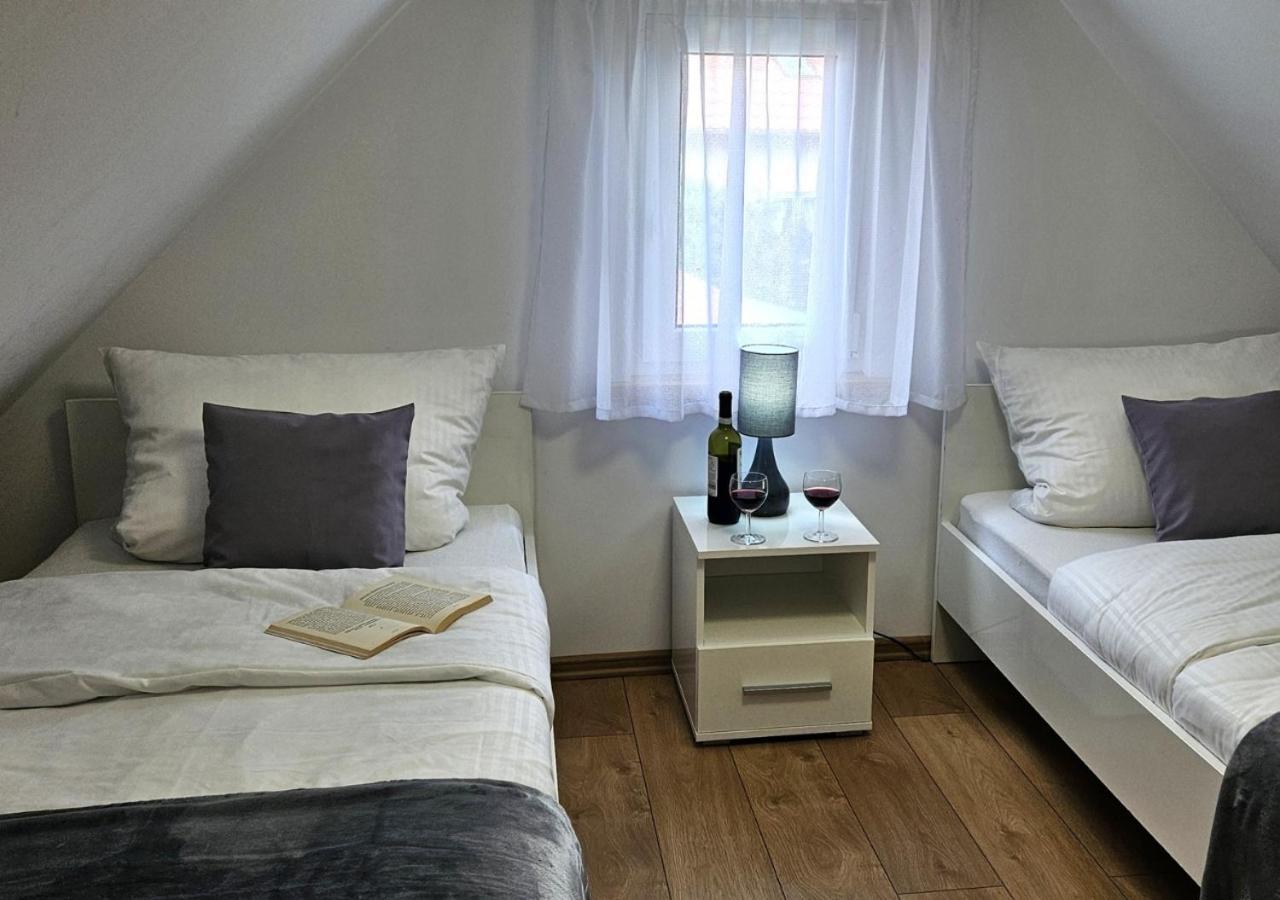 Pod Kamieniem Villa Trzebiel ภายนอก รูปภาพ