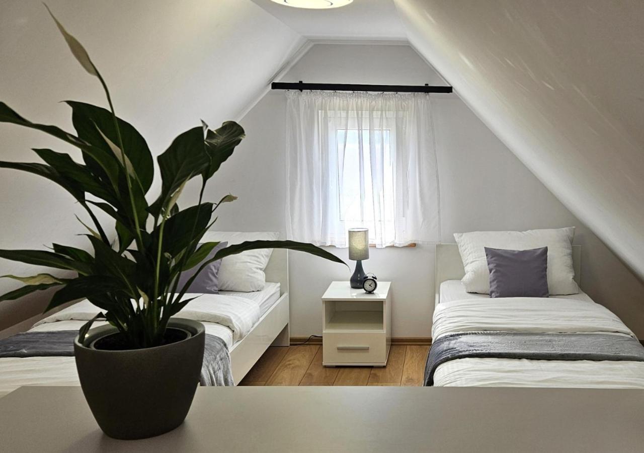 Pod Kamieniem Villa Trzebiel ภายนอก รูปภาพ